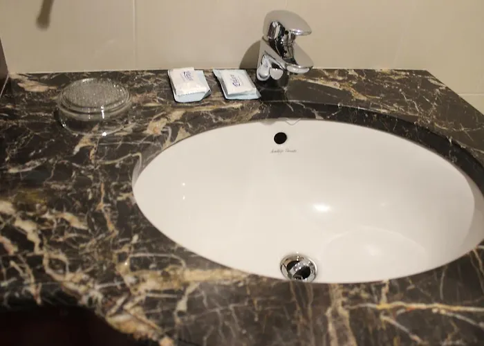 Veni 3* Yukarı Cuma